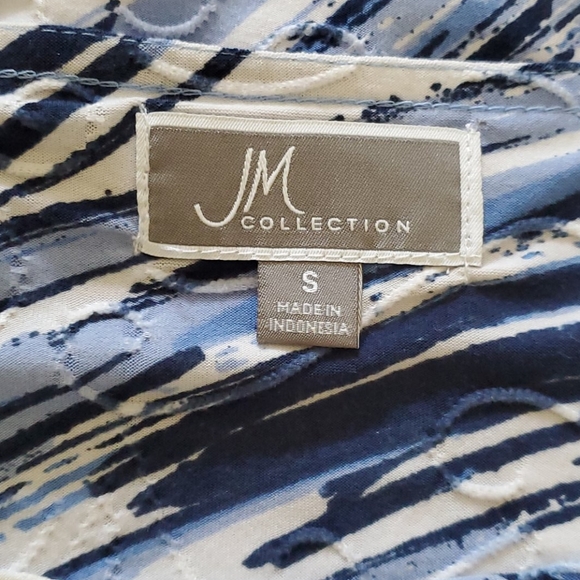 JM Collection top with wave detail size small - Picture 3 of 4
